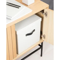 Caja Logan
