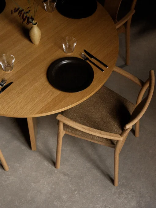 Mesa De Comedor Redonda En Roble Androgyne, Tamanos Diferentes