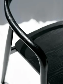 Silla Con Reposabrazos De Madera Angelina