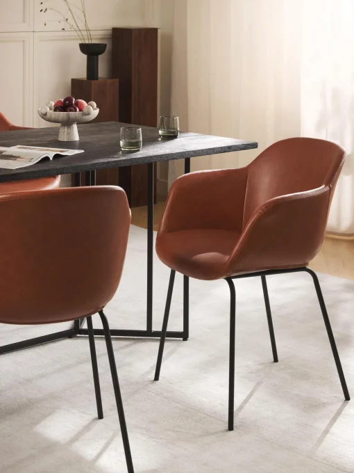 Silla Con Reposabrazos Pequena De Cuero Sintetico Fiji